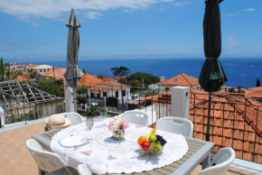 Vila Rosa - Renovated House Overlooking The Sea